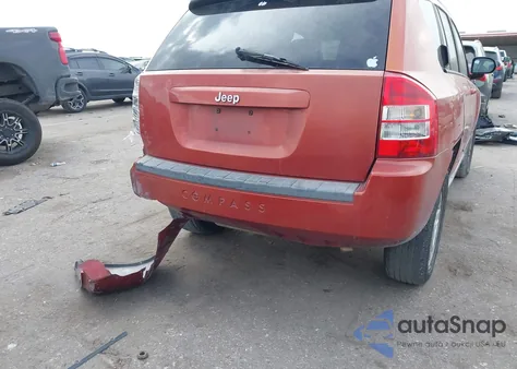 2010 Jeep Compass Sport z USA, uszkodzony, nr VIN 1J4NT4FB5AD578998